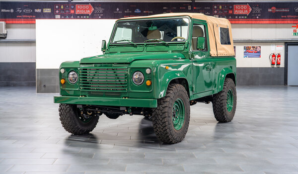Land Rover Defender D90 TD5 Land Rover Defender D90 TD5